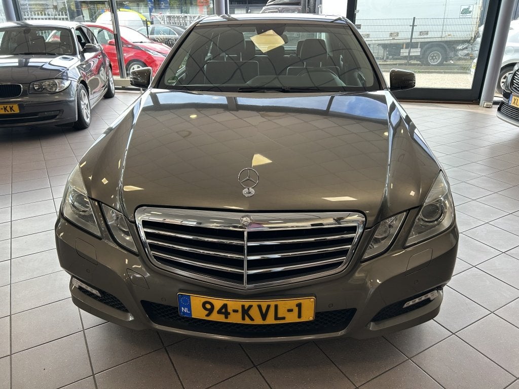 Mercedes-Benz E-Klasse 220 CDI AUTOMAAT NW STAAT BJ 2009 !, Auto's, Automaat, Gebruikt, 4 cilinders, 2000 kg