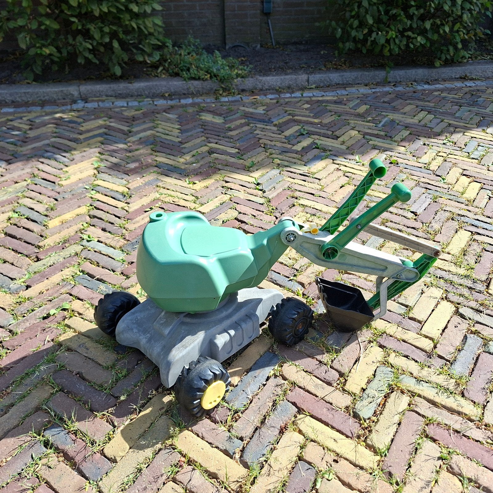 Kinder graafmachine met zitje, Ophalen, Gebruikt