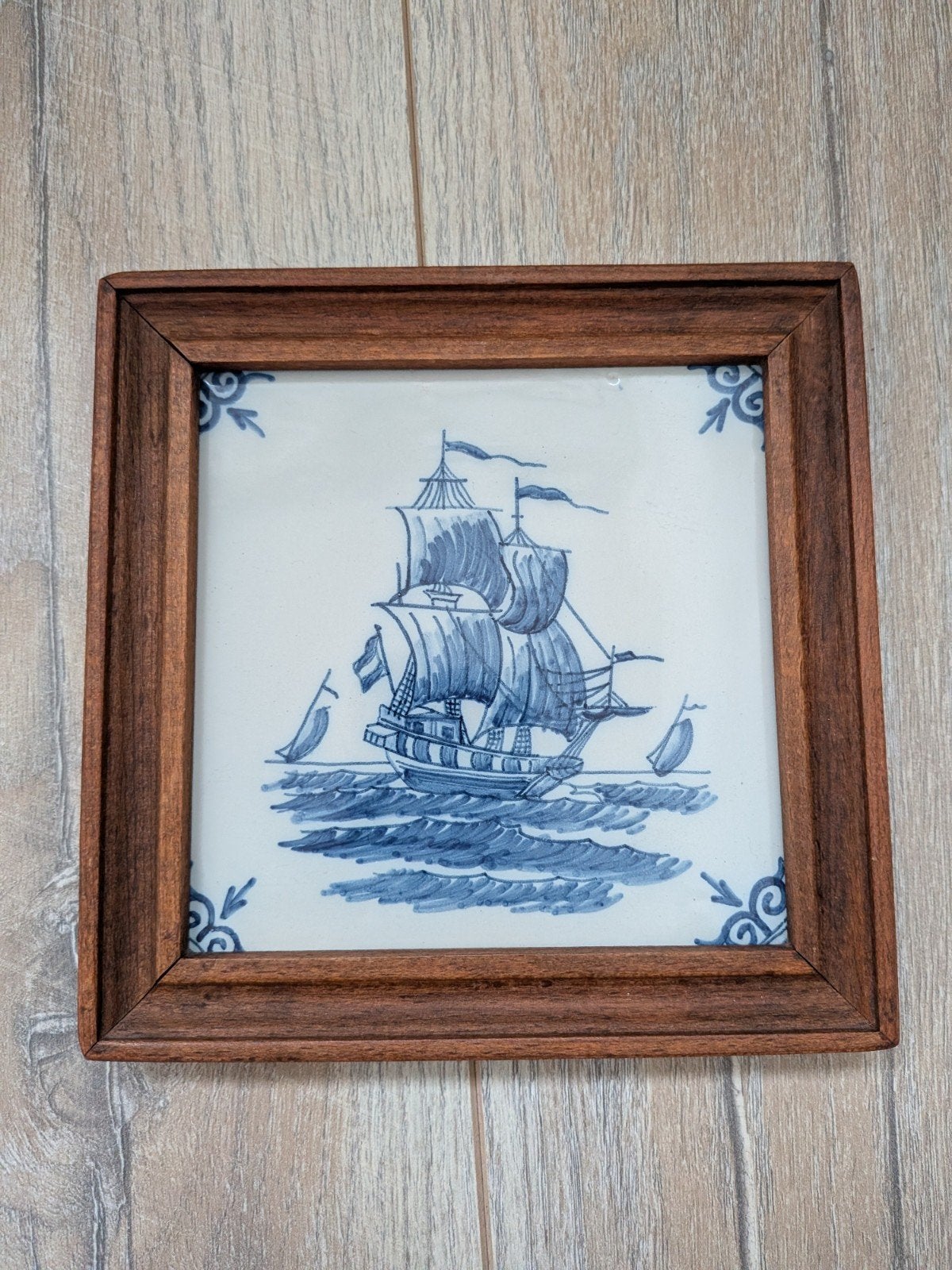 Delfts Blauw Tegeltableau met Schip in Houten Lijst, Ophalen of Verzenden