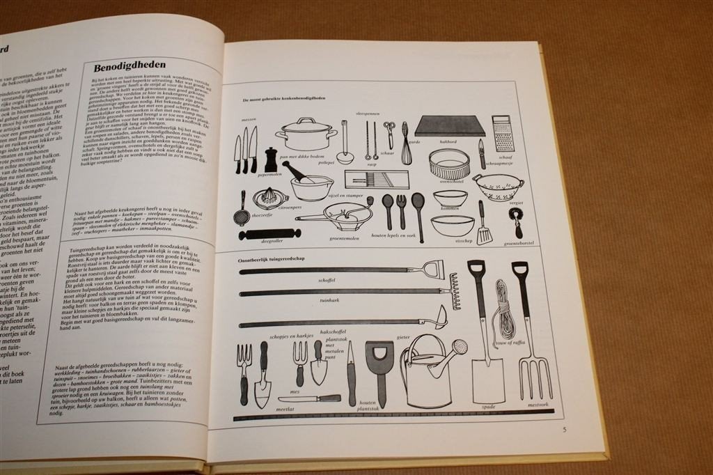 Het Eigengereide Groentenboek — 1978 Vintage Kookboek, Ophalen of Verzenden, Gelezen, Italië