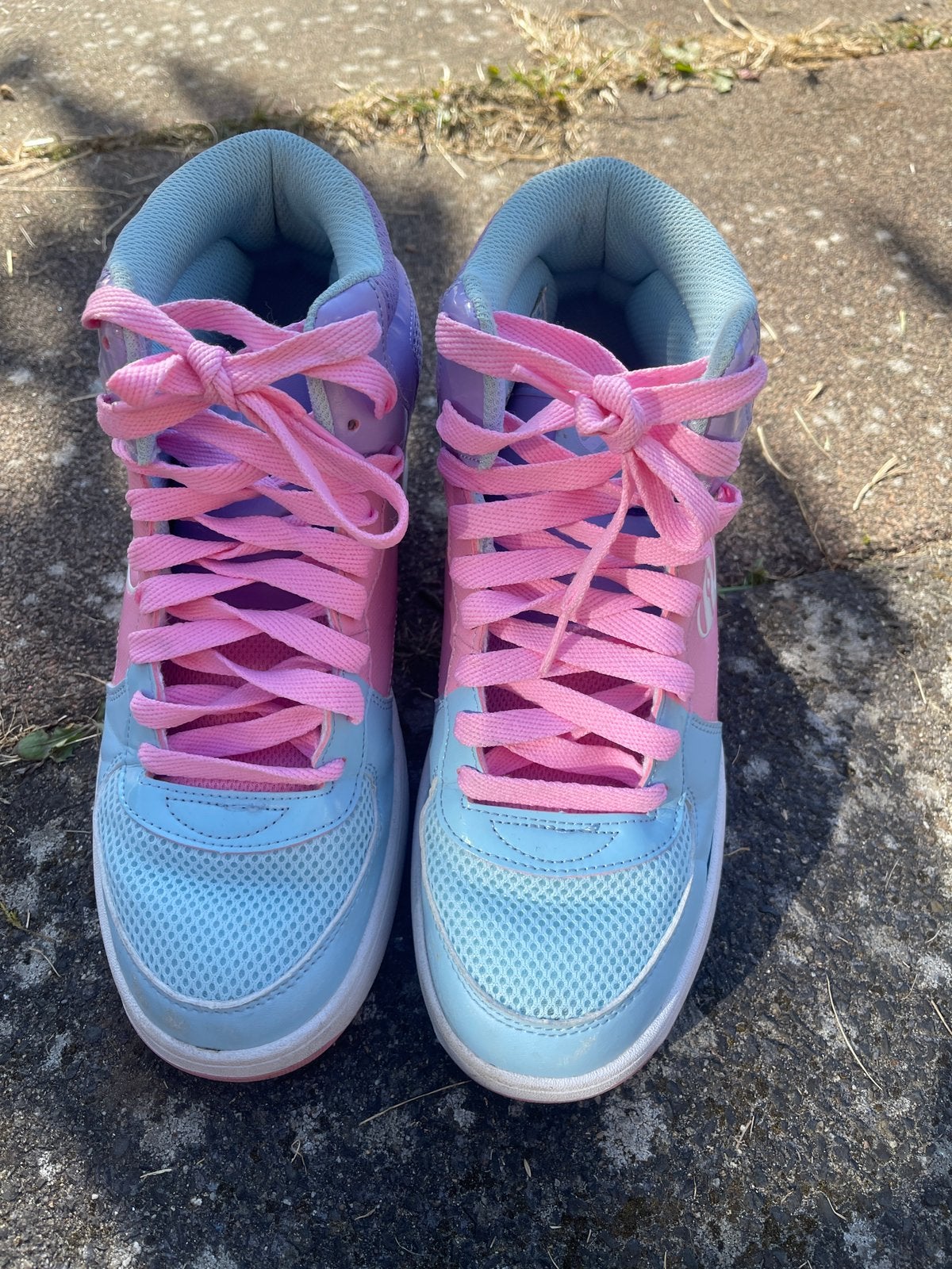 Heelys schoenen met wieltjes, Ophalen, Zo goed als nieuw, Schoenen