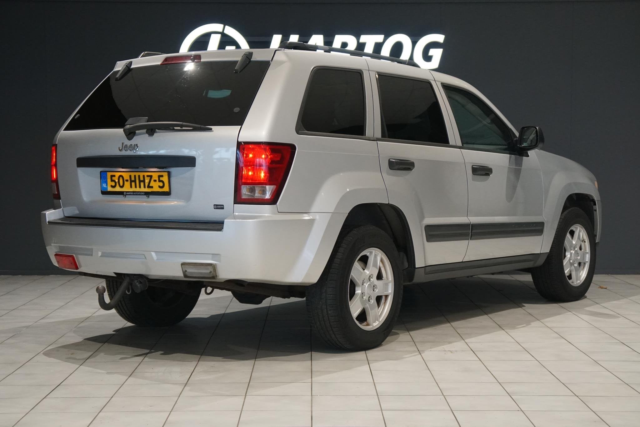 Jeep Grand Cherokee 3.7 V6 Laredo + SCHUIFDAK / TREKHAAK / L, Auto's, Automaat, Stof, Gebruikt, 201 pk