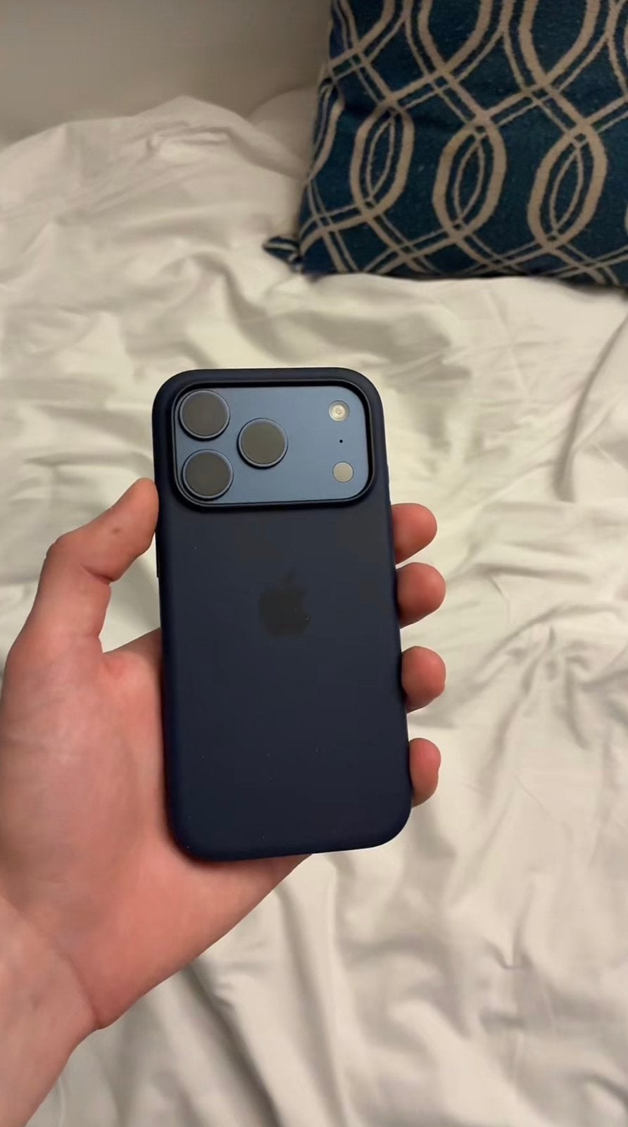 Iphone 17 pro lees beschrijving voor alle info, Verzenden, Zo goed als nieuw