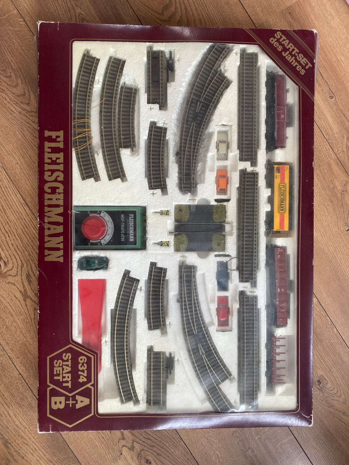 Fleischmann Startset A+B Treinset met Locomotief en Rails, Gelijkstroom, Fleischmann, Ophalen of Verzenden, Analoog