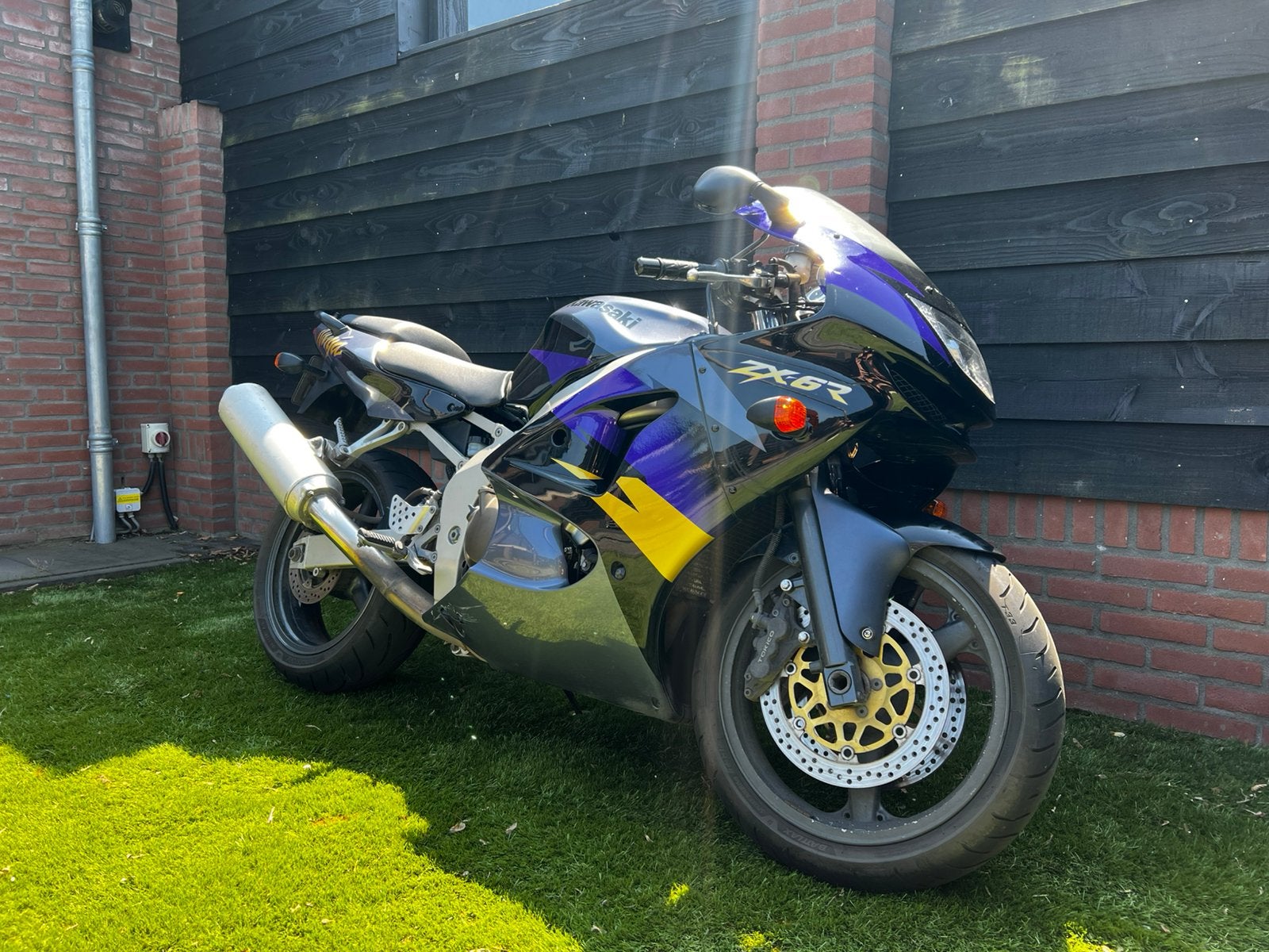 Kawasaki Ninja ZX6R