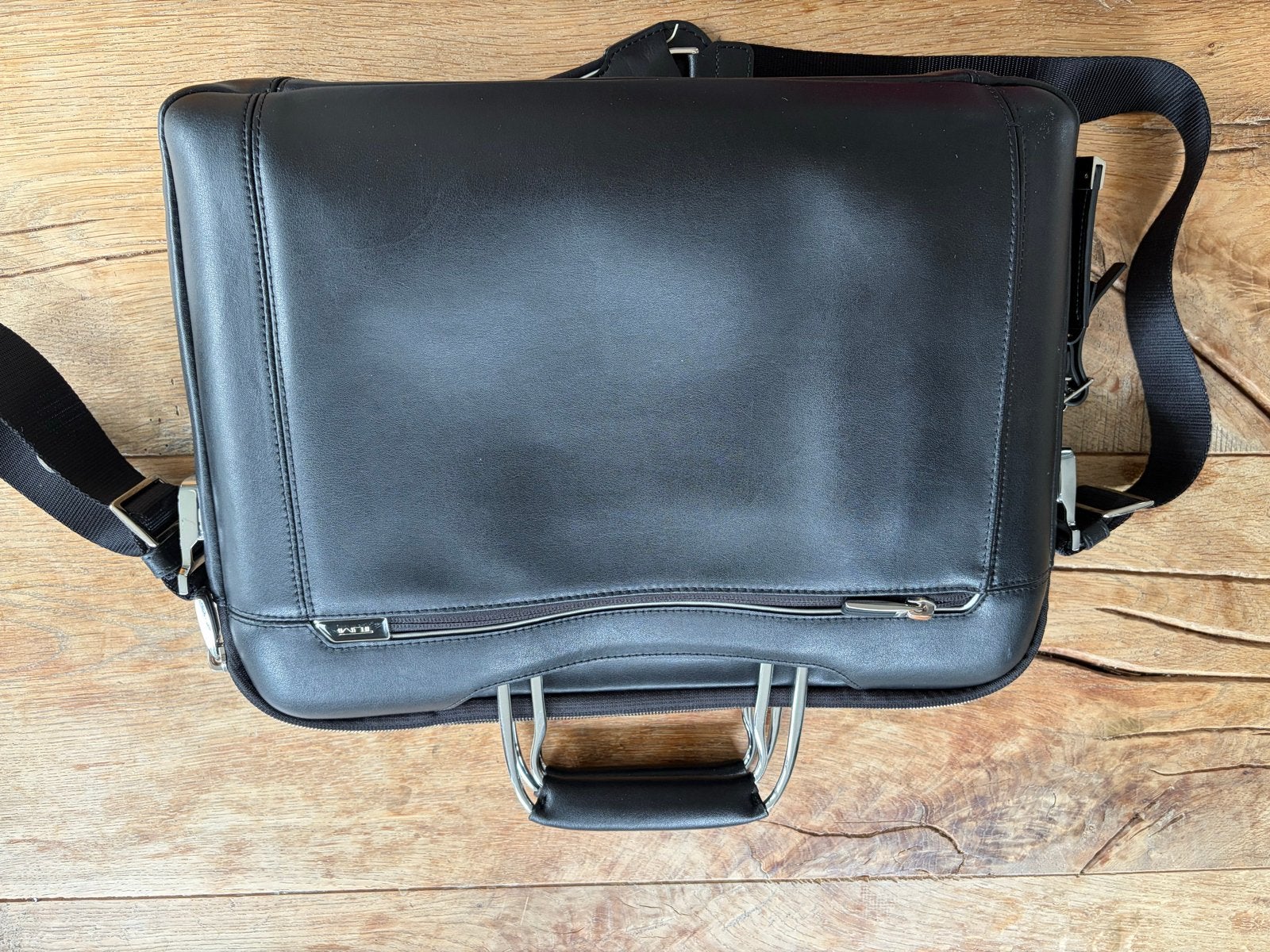 TUMI Leren Laptoptas / Aktetas - Zo goed als nieuw, Computers en Software, Ophalen of Verzenden, Zo goed als nieuw, Aktetas