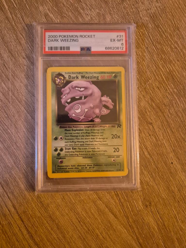 Dark Weezing Pokémon kaart uit 2000 - PSA 6, Ophalen, Gebruikt, Losse kaart