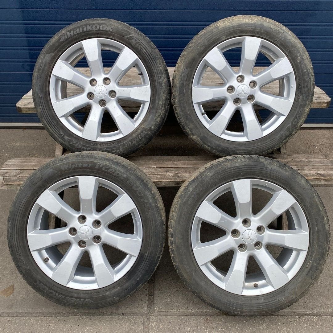 Mitsubishi Outlander Winterset 225-55-18 5x114,3 - Set 10.10, 18 inch, Gebruikt, -, -