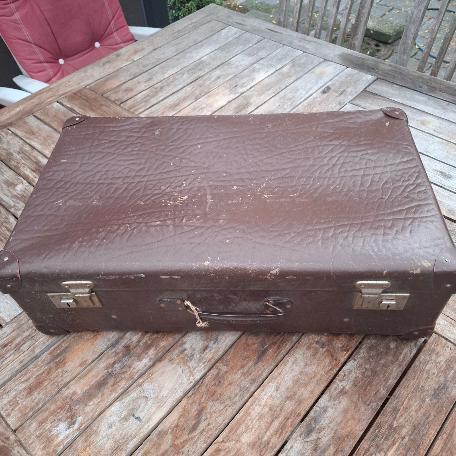 Vintage bruine koffer 69x42x21 cm, Sieraden, Tassen en Uiterlijk, 60 tot 70 cm, Overige materialen, Gebruikt, Slot
