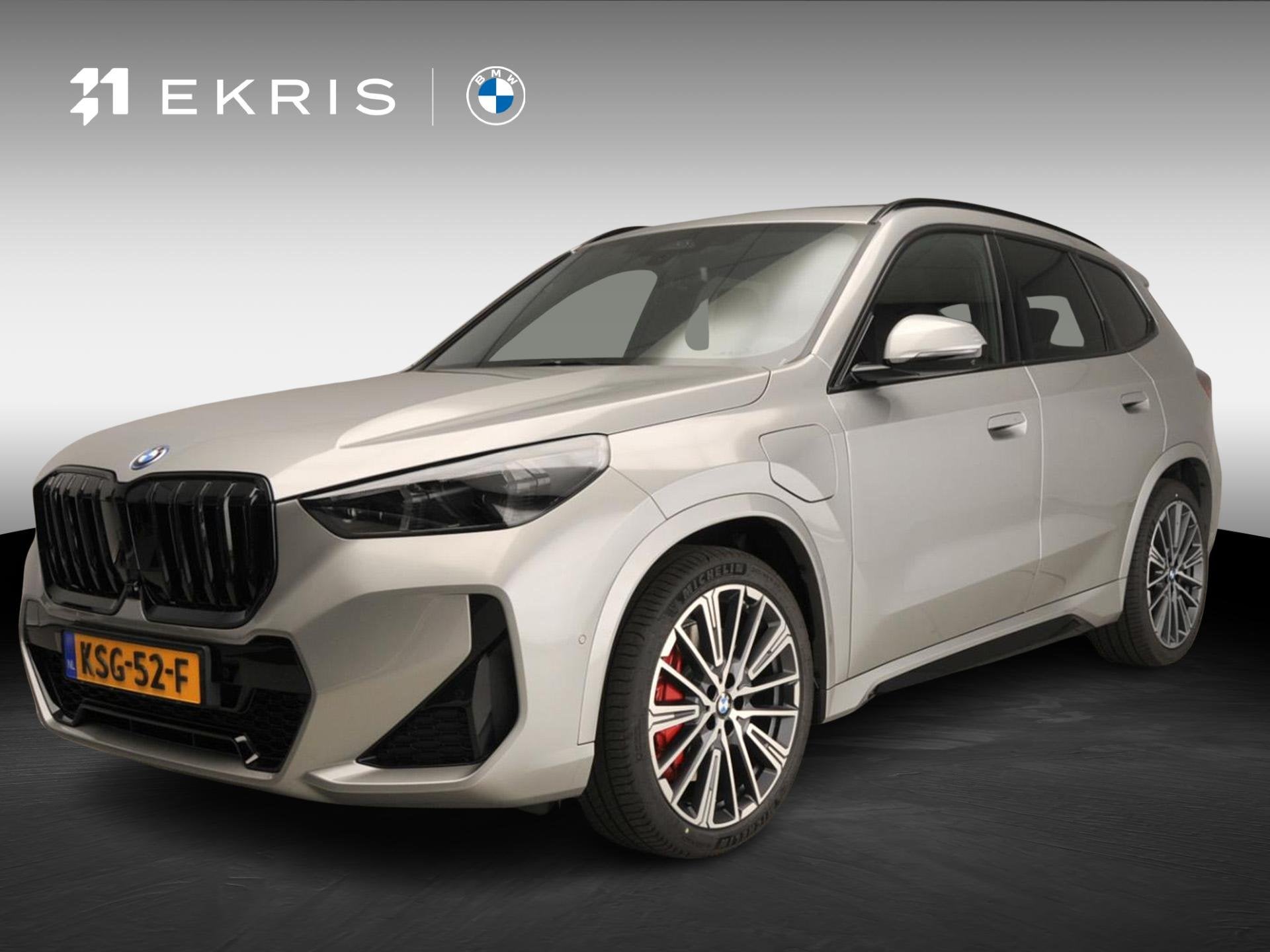 BMW X1 xDrive25e | M-Sportpakket | LED | HUD | Active cruise, Dealer onderhouden, 105 min, Bedrijf, Isofix