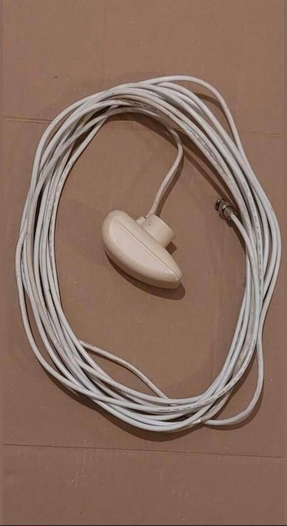Garmin GA 28
011-00149-00 GPSMAP GPS-antenne ..., Ophalen of Verzenden, Zo goed als nieuw, Gps of Kompas