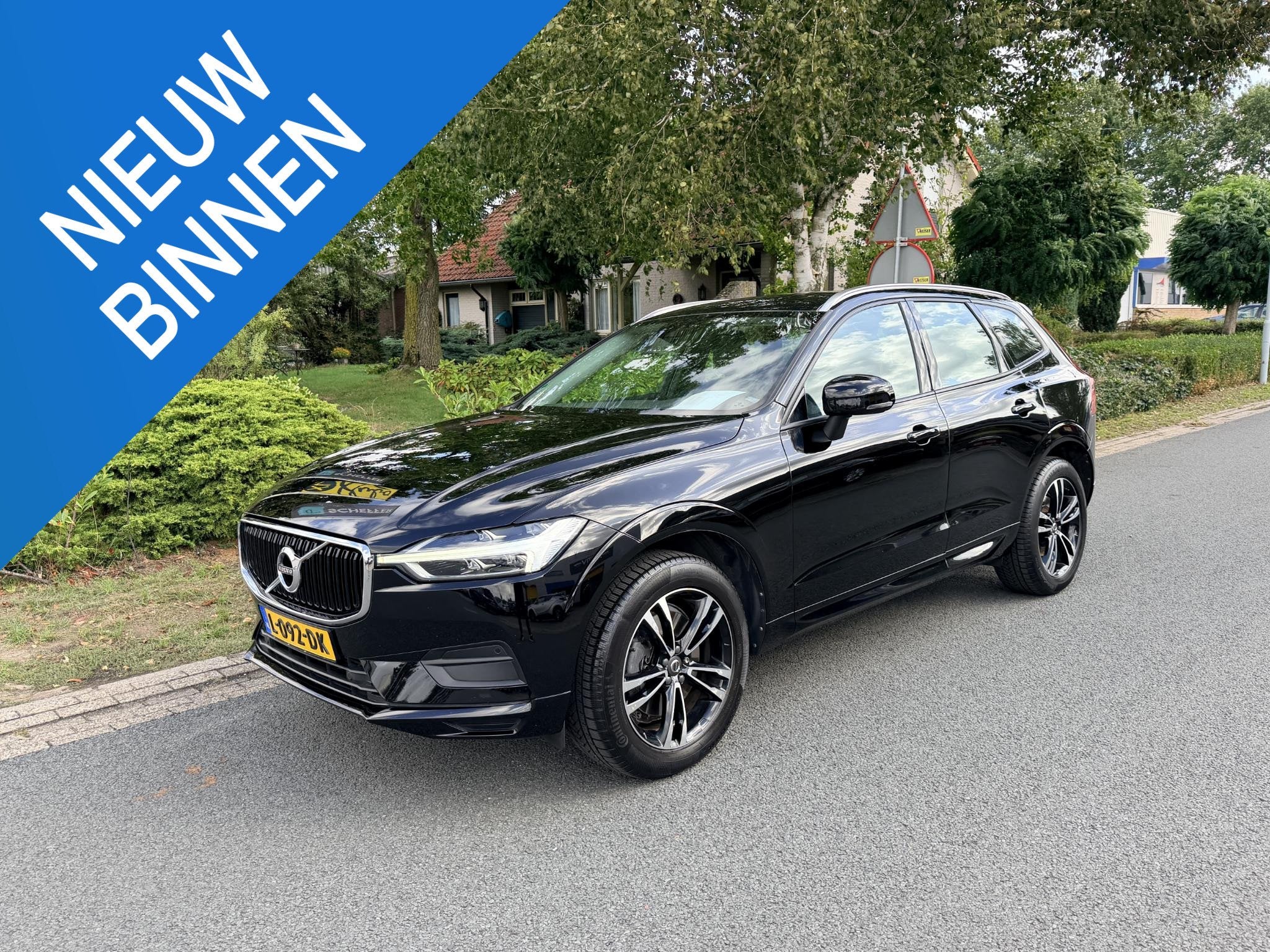 Volvo XC60 2.0 T5 AWD 254PK Momentum•Leder•Trekhaak, Auto's, Volvo, Automaat, Gebruikt, Euro 6, 1969 cc