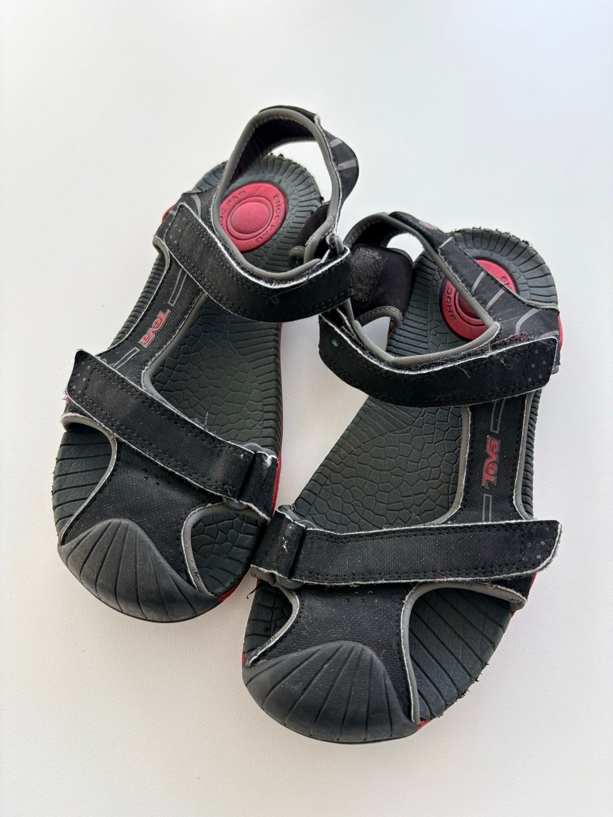 Teva sandalen maat 34 - Zwart/Rood, Ophalen of Verzenden, Gebruikt, Jongen of Meisje, Overige typen