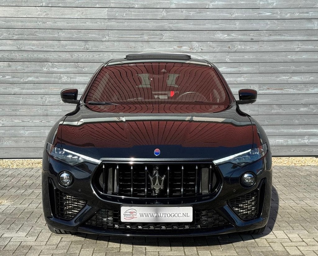Maserati Levante 3.0 V6 S AWD GRANLUSSO PANO 430PK LUCHTVERI, Auto's, Maserati, 430 pk, Gebruikt, Met garantie (alle), 138 €/maand