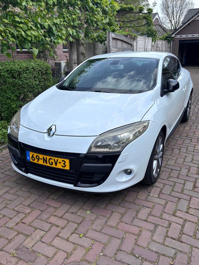 Renault Mégane 1.4 TCE 96KW Coupe 2010 Wit, Auto's, Voorwielaandrijving, 15 km/l, 4 cilinders, 635 kg
