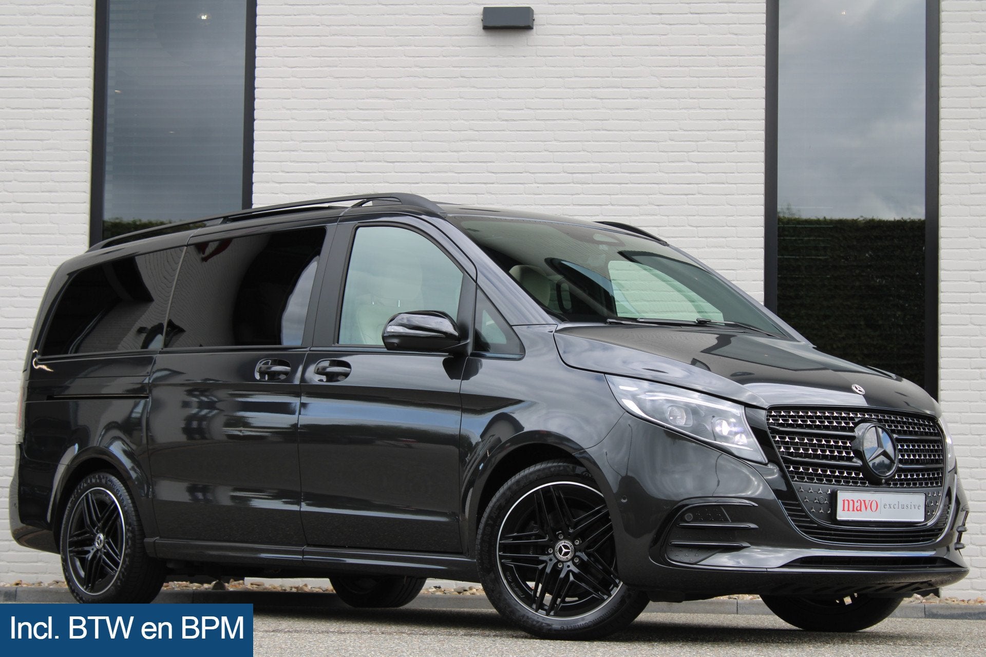 Mercedes-Benz V-Klasse 300d / AMG / Exclusive / 4-Matic / 7-, Auto's, Automaat, Gebruikt, Met garantie (alle), 2500 kg