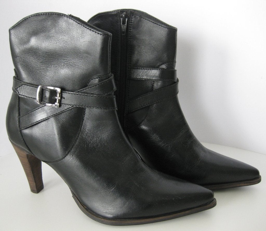 Nelson Pumps / korte Laarsjes zwart leer maat 39 Nieuw, Zwart, Lage of Enkellaarzen, Nieuw, Ophalen of Verzenden