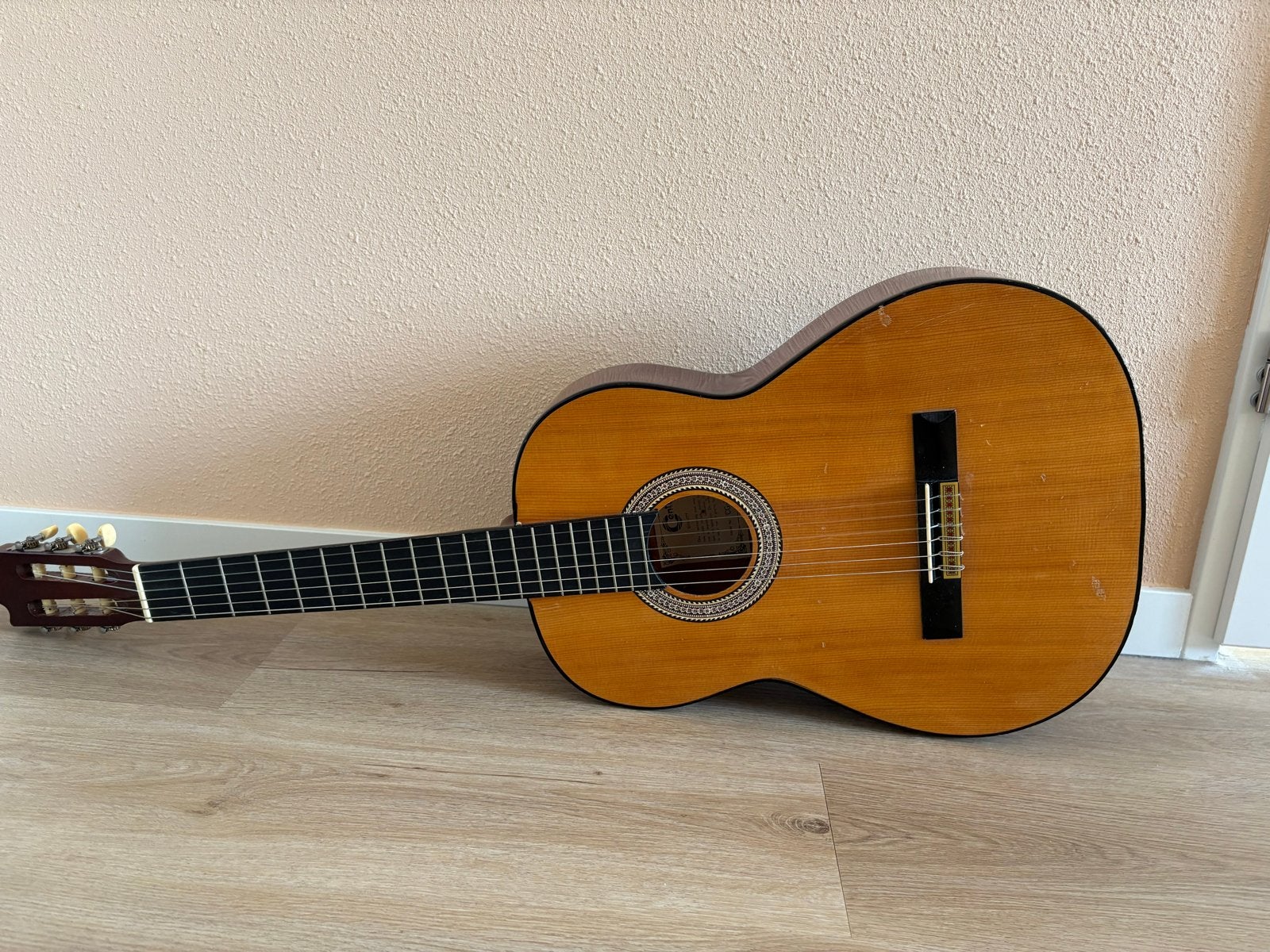 Century CG-530 Klassieke Gitaar met Gig Bag en Voetenbank, Ophalen, Gebruikt, Klassieke of Spaanse gitaar, Met koffer