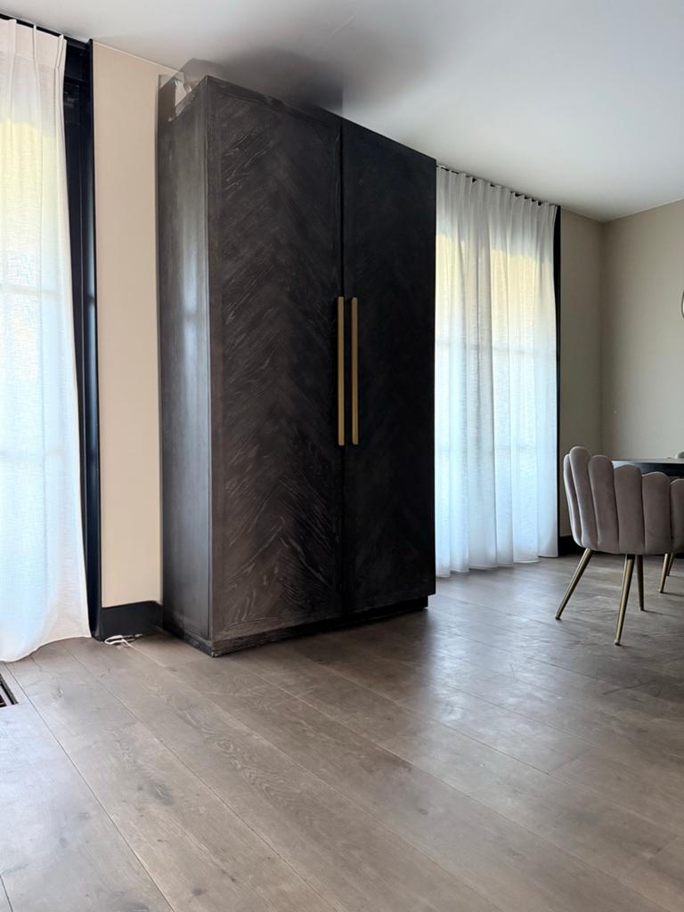 Riviera Maison 5th Avenue Buffetkast - 50x127x223 cm, Huis en Inrichting, Ophalen, Zo goed als nieuw