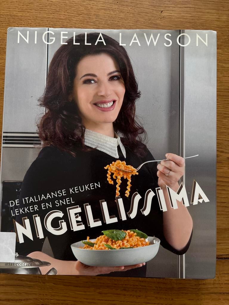 Nigella Lawson - Nigellissima, Boeken, Italië, Ophalen of Verzenden, Zo goed als nieuw, Nigella Lawson