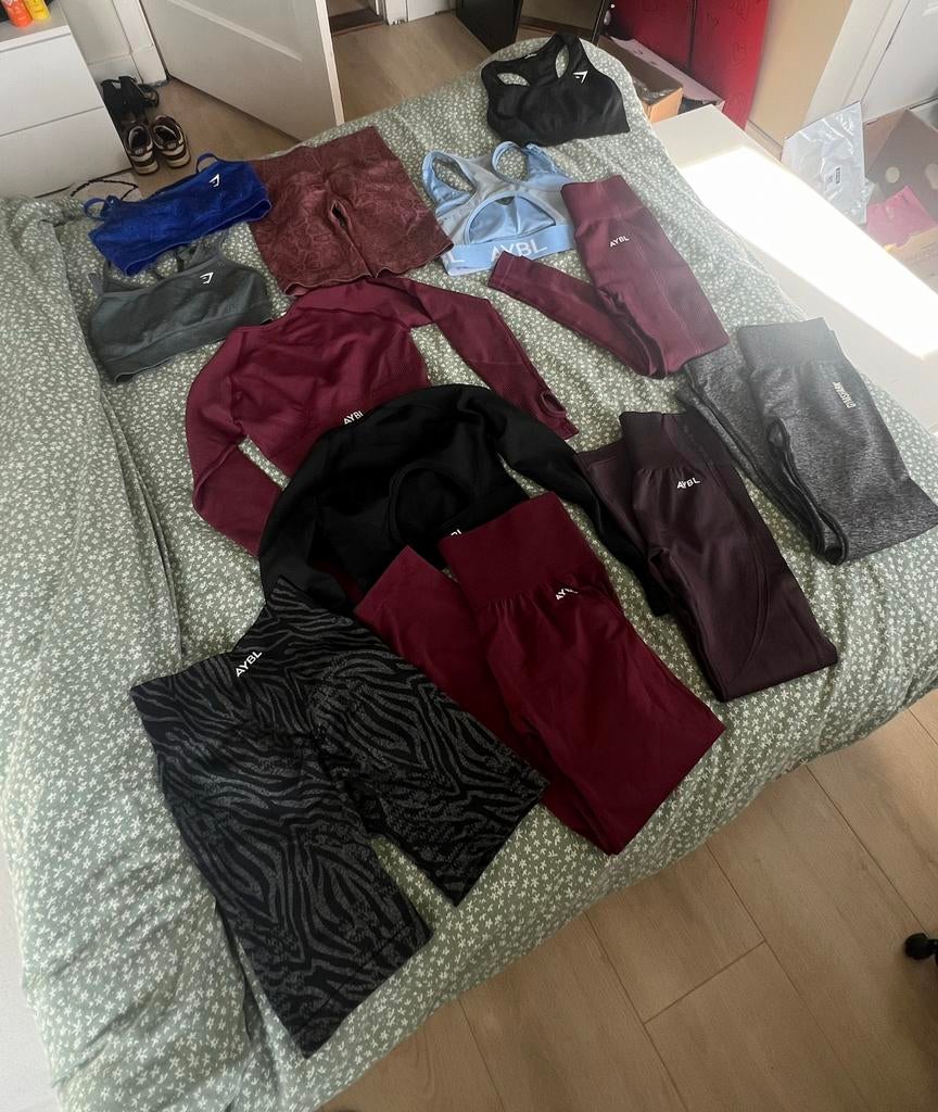 Gymshark & AYBL kledingpakket maat xs en s, Ophalen of Verzenden, Maat 36 (S), Rood, Fitness of Aerobics
