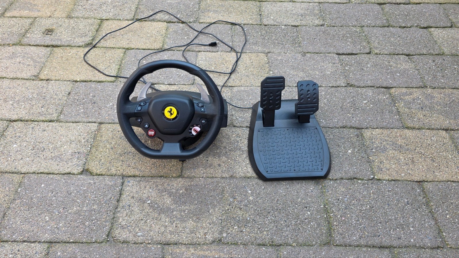 Thrustmaster T80 Ferrari 488 GTB Stuur PS4/PS5/PC, Ophalen, Zo goed als nieuw, Stuur of Pedalen, PlayStation 4