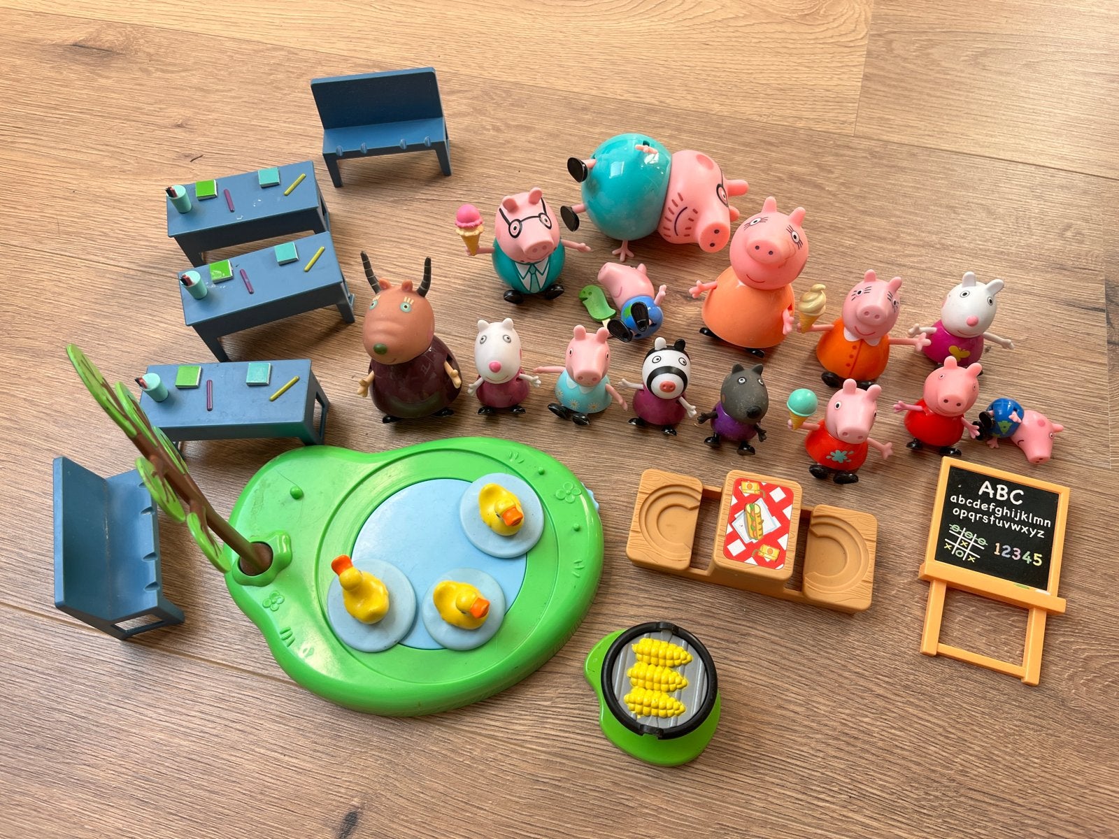 Peppa Pig speelset met figuren en accessoires, Ophalen of Verzenden, Gebruikt