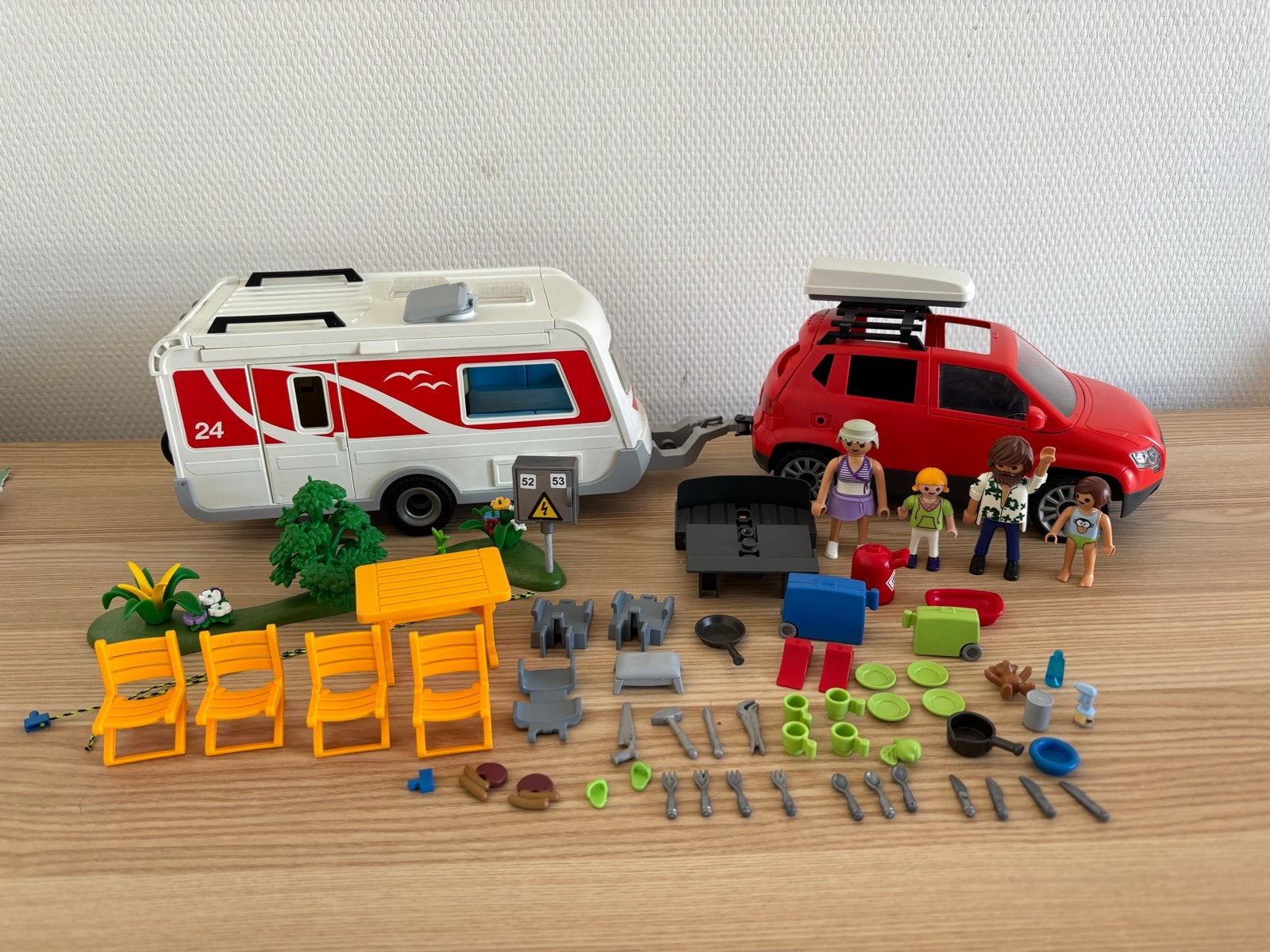 Playmobil Auto met Caravan en Familie, Kinderen en Baby's, Speelgoed | Playmobil, Ophalen of Verzenden, Zo goed als nieuw