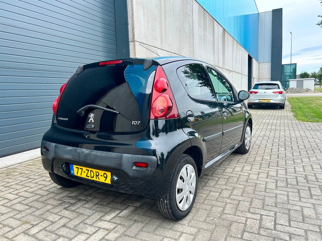 Peugeot 107 1.0i Envy LED AIRCO NAP 5DRS, Auto's, Peugeot, Voorwielaandrijving, Euro 5, Stof, Gebruikt