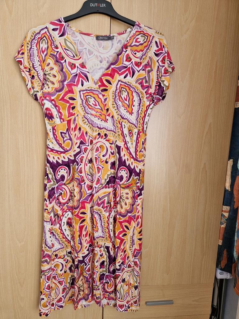 Zomerjurk van Geisha, Ophalen of Verzenden, Zo goed als nieuw, Maat 38/40 (M), Onder de knie