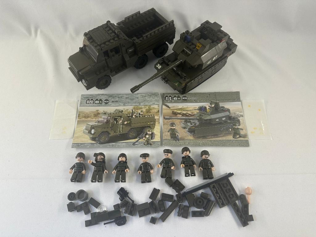 Sluban M38 LEGO Legervoertuigen 2 sets, Gebruikt, Overige thema's, Lego, Onbekend