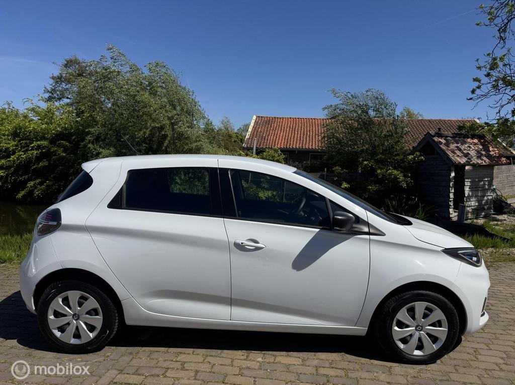 Renault Zoe R110 Life 52 kWh (accu huur) Carplay, Gebruikt, Met garantie (alle), Wit, 385 km