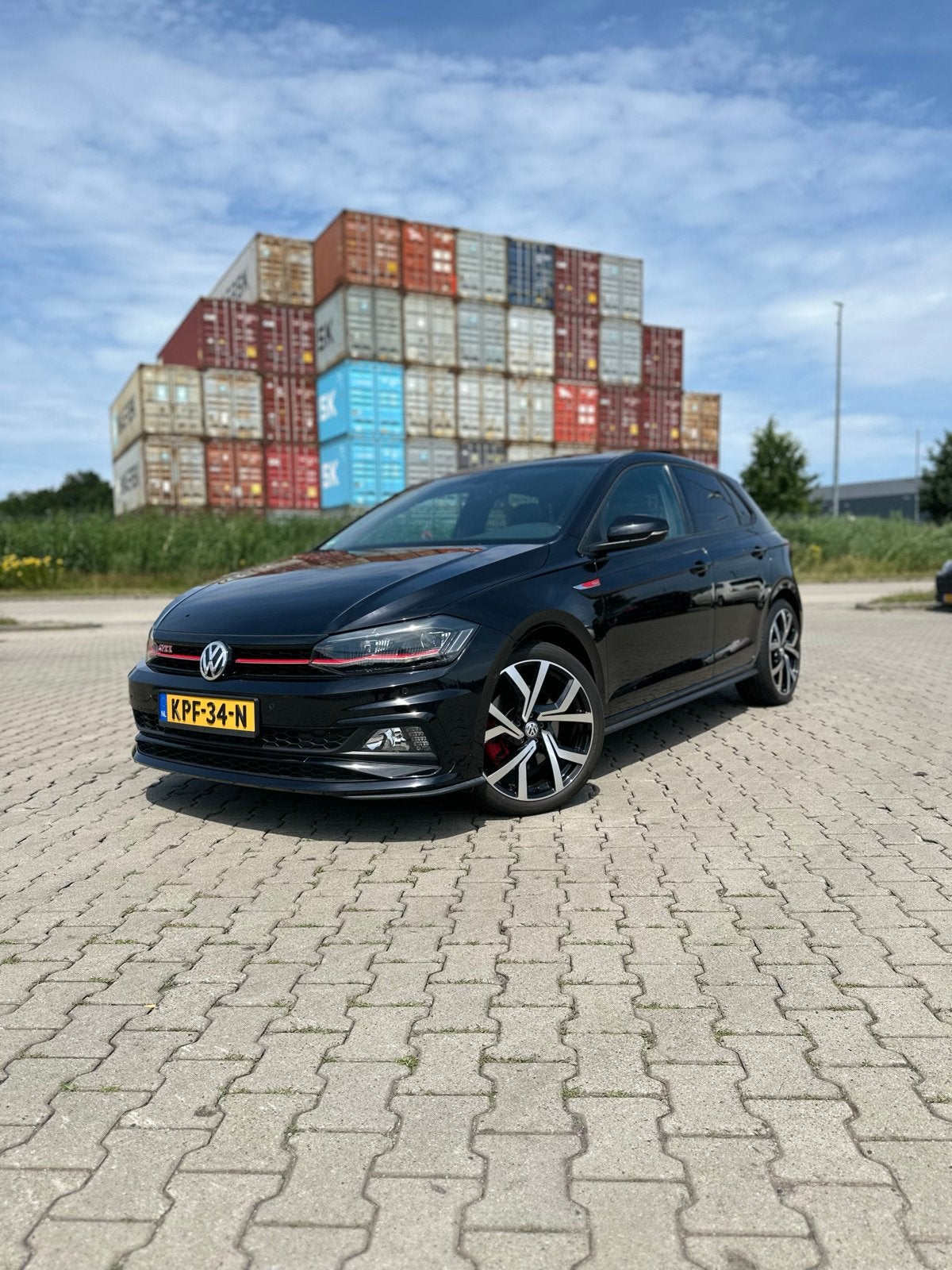 Volkswagen Polo 2.0 TSI GTI Pano DSG Beats Geen OPF Stoelver, Auto's, 4 cilinders, 1984 cc, Zwart, 1200 kg