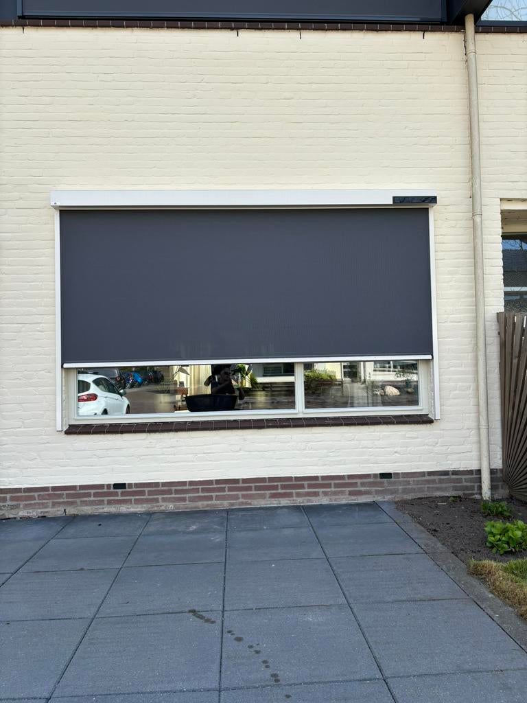 Somfy Electr. Zonwering voor Huizen Lemmerweg West te Sneek, Tuin en Terras, Zonneschermen, Zo goed als nieuw, Screen, Ophalen