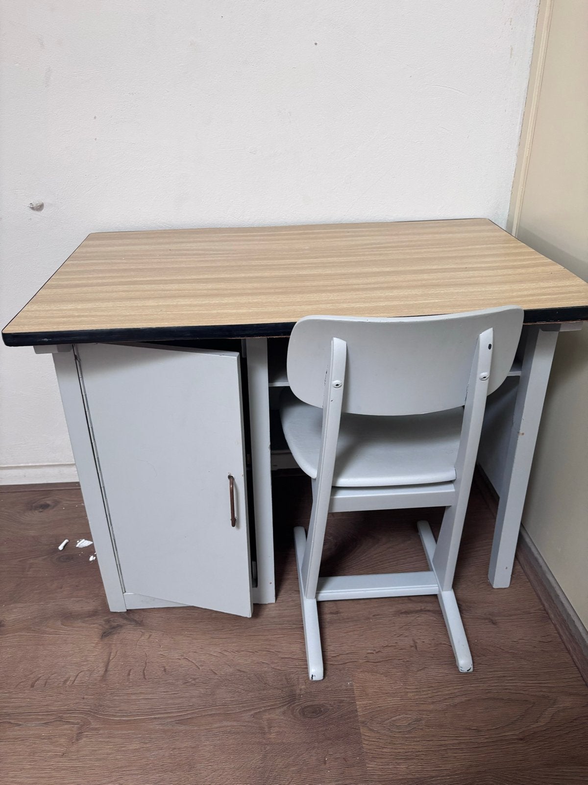Vintage kinder bureau met stoeltje, Ophalen, Opbergruimte, Gebruikt, Hout