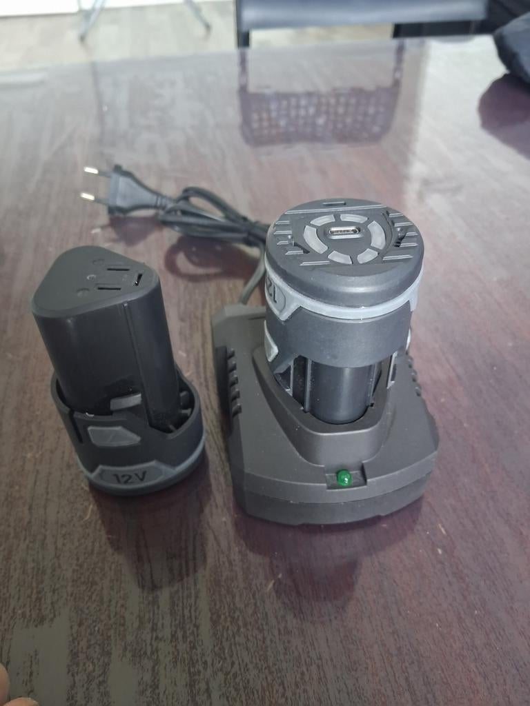 Ferrex / Batavia snelader + 2 x 12v  2ah accu, Ophalen, Nieuw, Overige typen