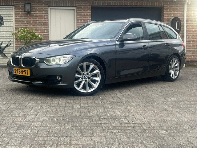 BMW 3-serie Touring 320i High Executive voldealer onderhoude, Dealer onderhouden, Achterwielaandrijving, Gebruikt, 4 cilinders