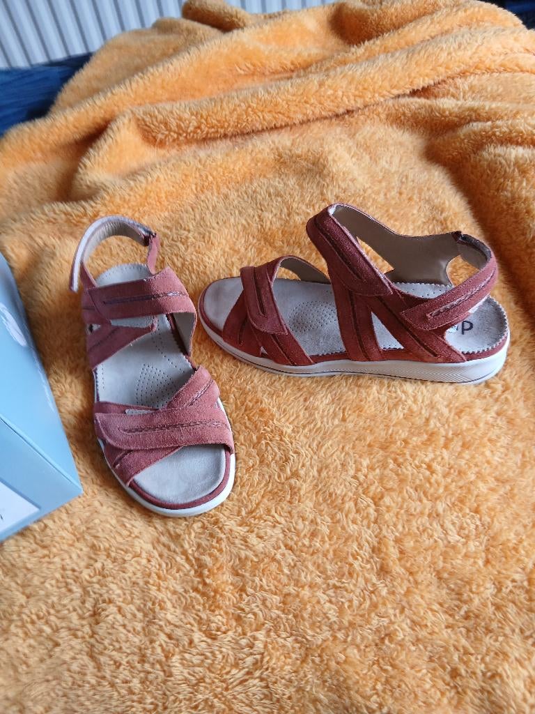 Durea dames zomerschoenen, Kleding | Dames, Schoenen, Durea, Zo goed als nieuw, Rood, Sandalen of Muiltjes