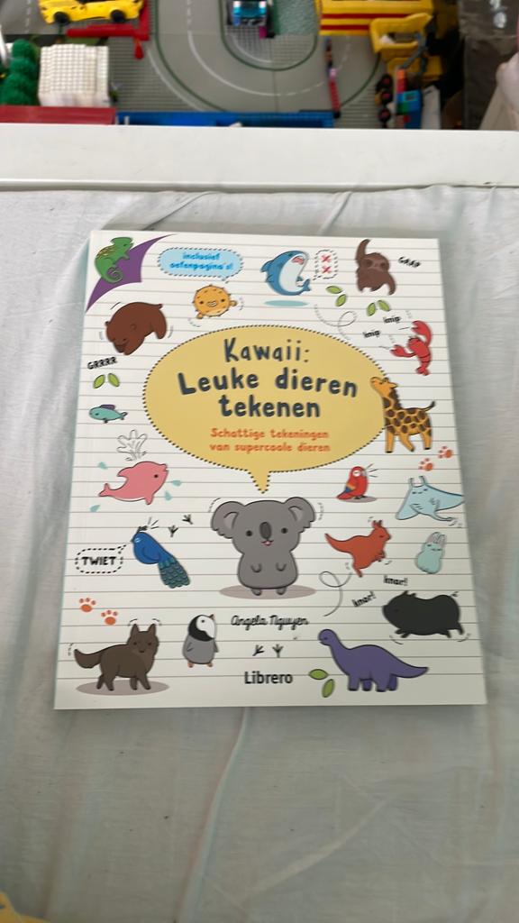 Angela Nguyen - Kawaii: Leuke dieren tekenen, Angela Nguyen, Fotograferen en Filmen, Ophalen of Verzenden, Zo goed als nieuw