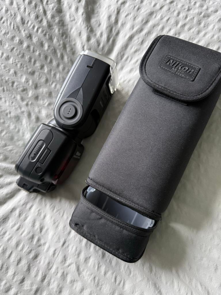 Nikon Speedlight SB-900 flitser met tasje, Ophalen of Verzenden, Zo goed als nieuw, Nikon, Kantelbaar
