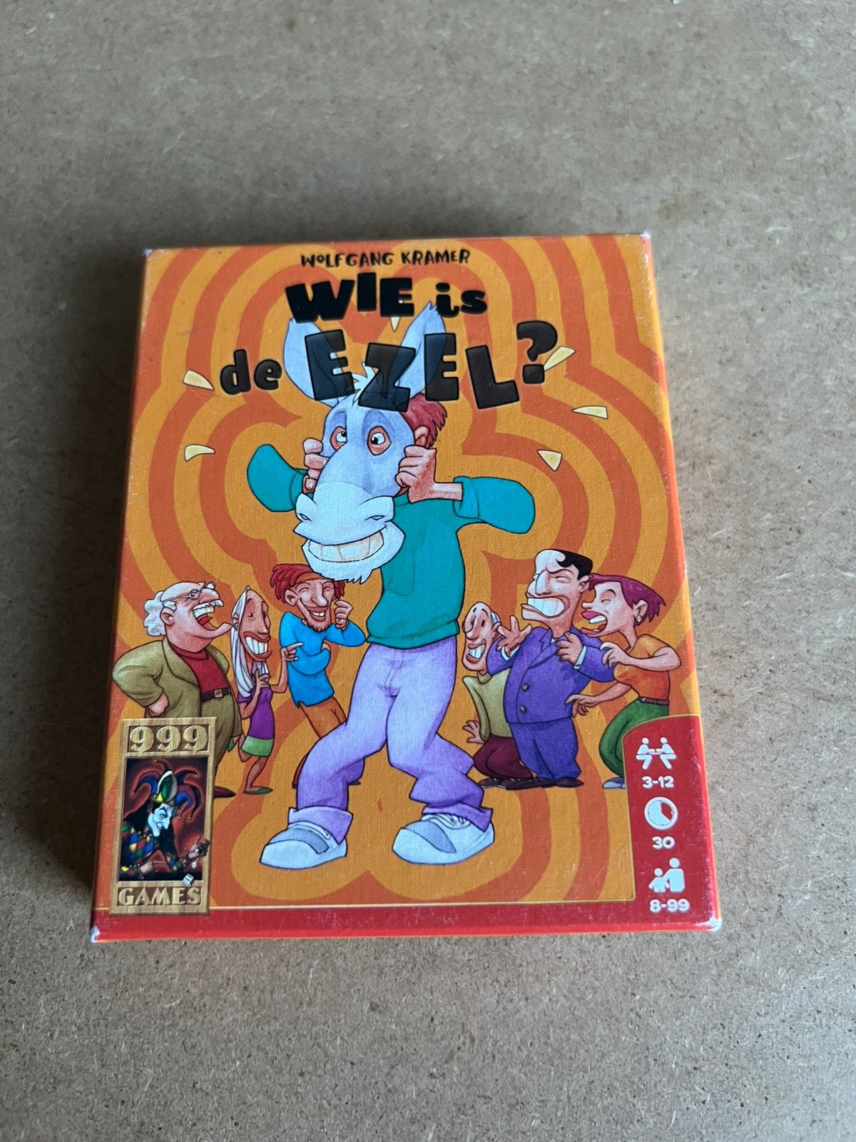 999 games Wie is de ezel nieuw, Hobby en Vrije tijd, Gezelschapsspellen | Kaartspellen, Ophalen of Verzenden, Zo goed als nieuw