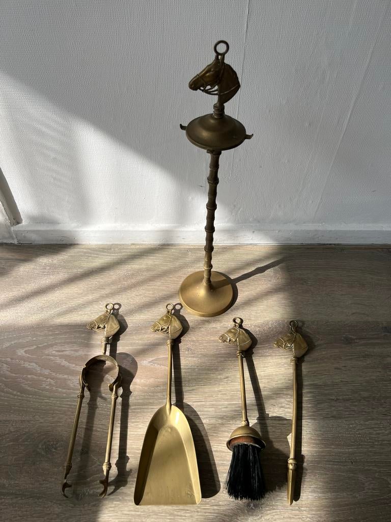 Messing Haardstel compleet met paardenhoofden, Ophalen of Verzenden, Koper of Brons
