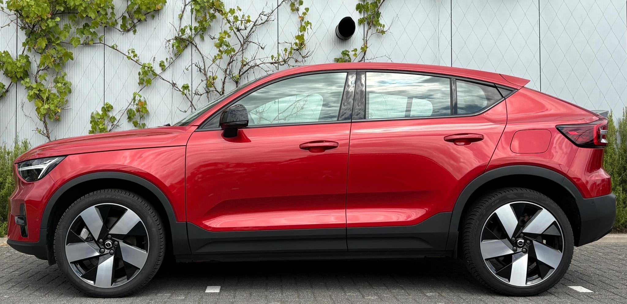 Volvo C40 Recharge Ultimate 69 kWh | Adaptieve Cruise Contro, Auto's, Stof, Gebruikt, 231 pk, SUV of Terreinwagen