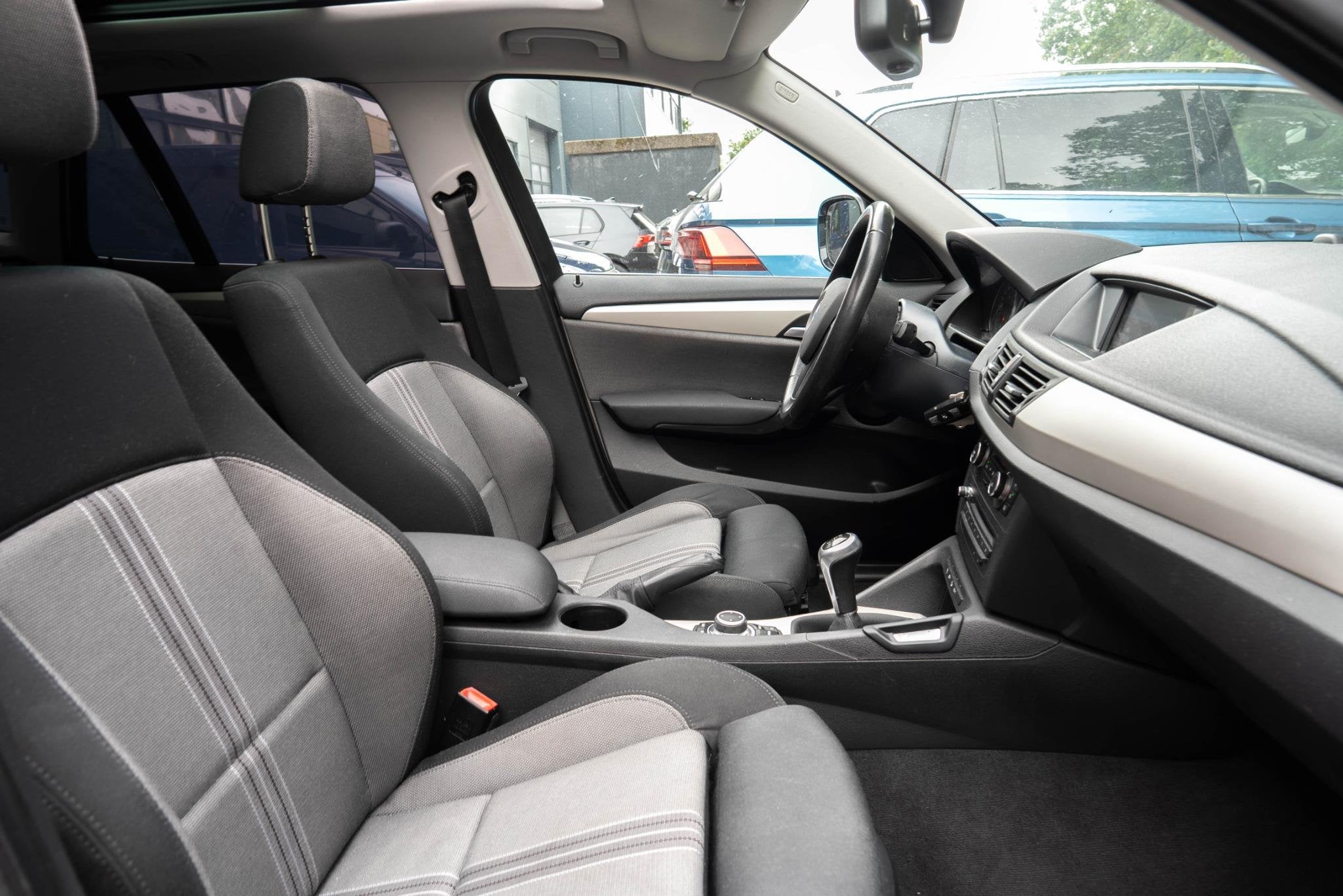Foto 20 van BMW X1 xDrive20i Business | Navigatie | Pano | Cruise | Airc