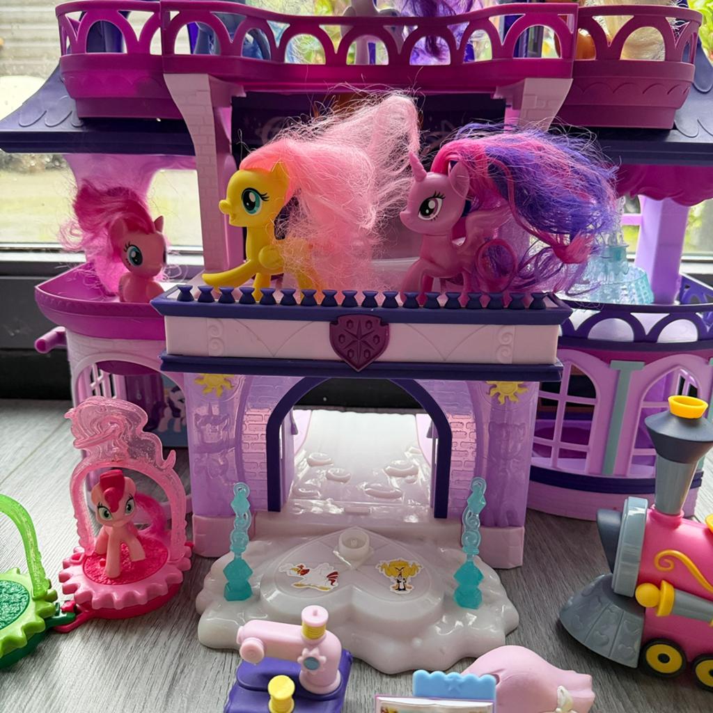 My Little Pony Kasteel met Figuren en Accessoires, Ophalen of Verzenden, Gebruikt, Meisje