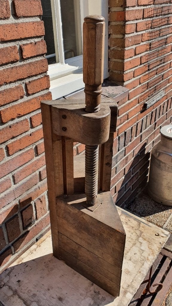 Twee Antieken Scheepsbouw Werktuigen Verstekblokken uit 1800, Ophalen