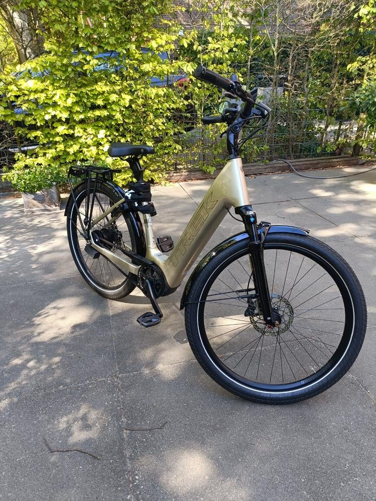 Trek District+5 Lowstep, e-bike, Automaat, Nieuwstaat, 443km, Fietsen en Brommers, Elektrische fietsen, Zo goed als nieuw, Overige merken
