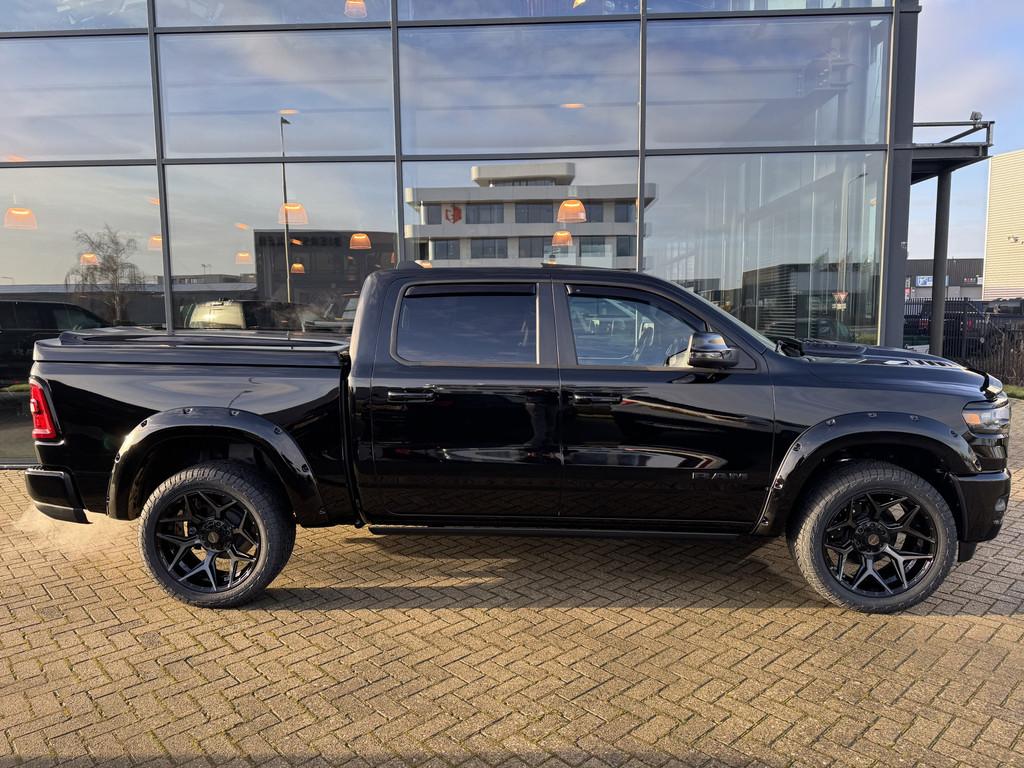Dodge Ram 1500 Laramie Night XXL Hurricane | Pano | H&K | Pa, Auto's, Bestelauto's, Automaat, Zwart, 5654 cc, 426 pk