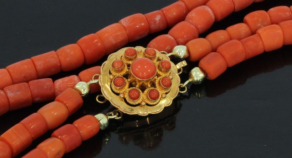 Bloedkoraal antieke ketting 14k gouden fraai slot rozet dame, Verzenden, Goud, Ketting, Met edelsteen