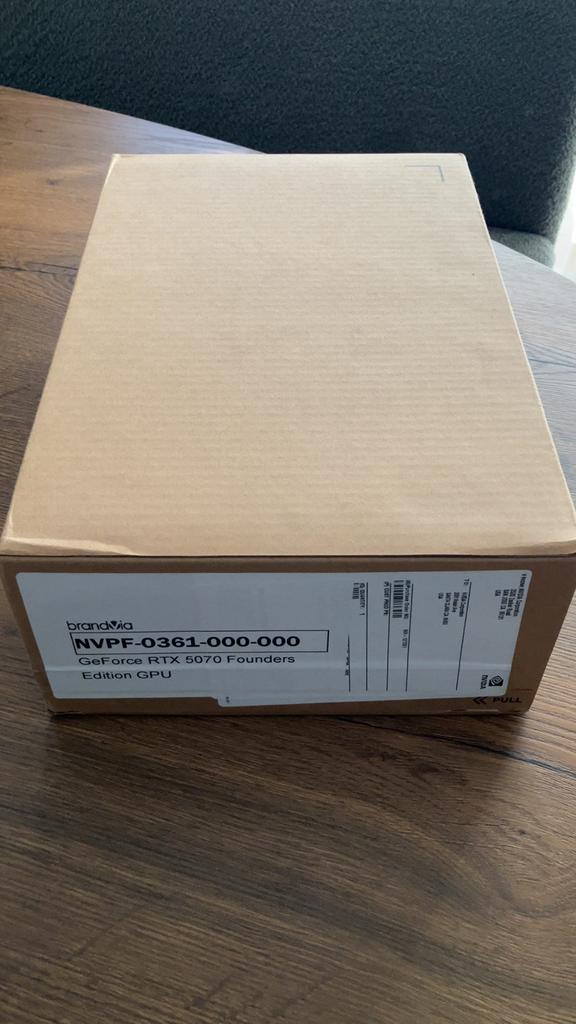 *NIEUW* NVIDIA GeForce RTX 5070 Founders Edition videokaart, Computers en Software, Videokaarten, Nieuw, Nvidia, PCI-Express 5.0